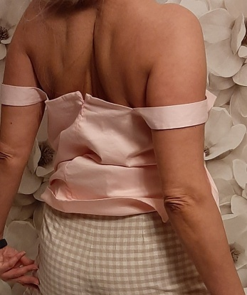 Волшебные встречи со мной освежат твои эмоции и пробудят твои самые сокровенные желания. Моя опытность и индивидуальный подход гарантируют тебе незабываемый отдых от повседневности. Живу в самом сердце Москвы, где могу создать для тебя уютную атмосферу и позаботиться о твоем комфорте. Возможности моих услуг будут расширяться с каждой встречей, я готова исполнить все твои сокровенные фантазии. Рада поделиться своими отзывами и фото, чтобы ты смог убедиться в моей привлекательности и интригующем обаянии. Позвони мне и открой дверь в мир наслаждений! 😘🔥💋 583, 43 года